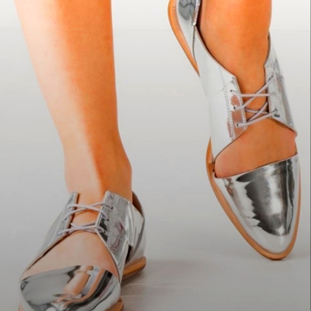 Loeffler Randall Silver Oxford Willa